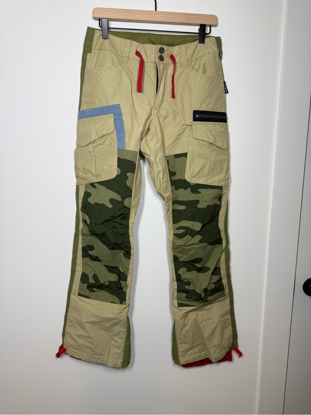 Rare L.A.M.B. x Burton Buju Cargo Snowboard Pants Camo Khaki Multi Color